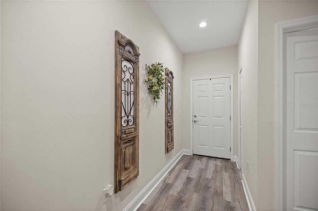 2 Magnolia Pass Trce Ocklawaha, FL 32179 - Thumbnail 5