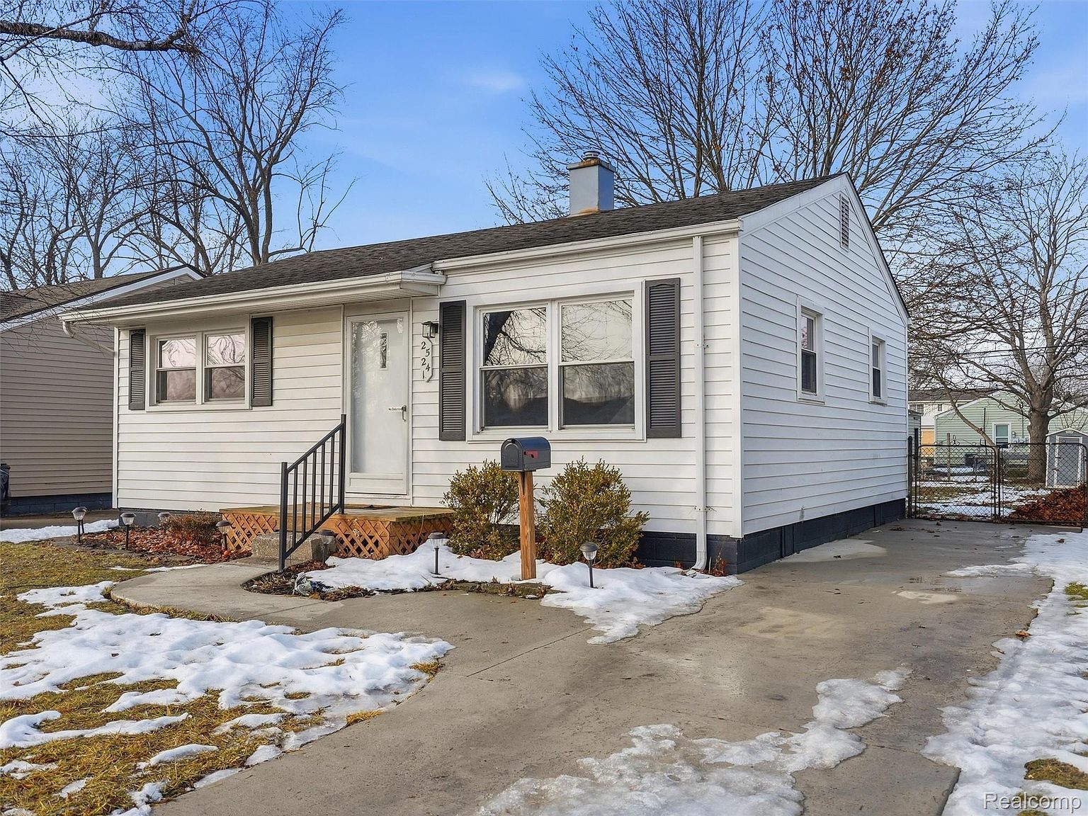 25241 Rosenbusch Blvd Warren, MI 48089 - Thumbnail 5