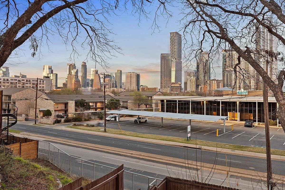 512 Sunny Ln #A Austin, TX 78704 - Thumbnail 5