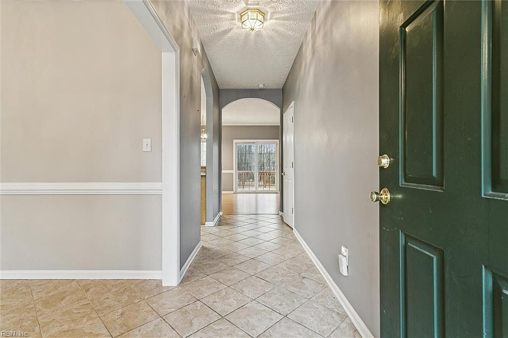 314 Oak Ridge Dr Newport News, VA 23603 - Thumbnail 5