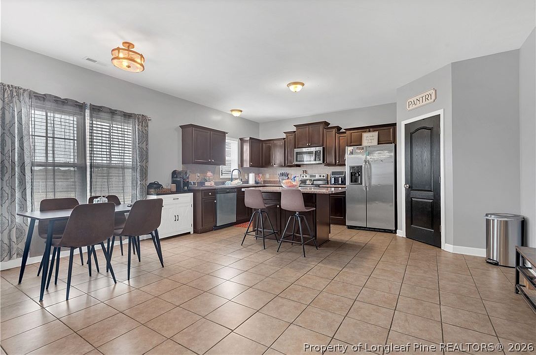 629 Pecan Grove Loop Hope Mills, NC 28348 - Thumbnail 5