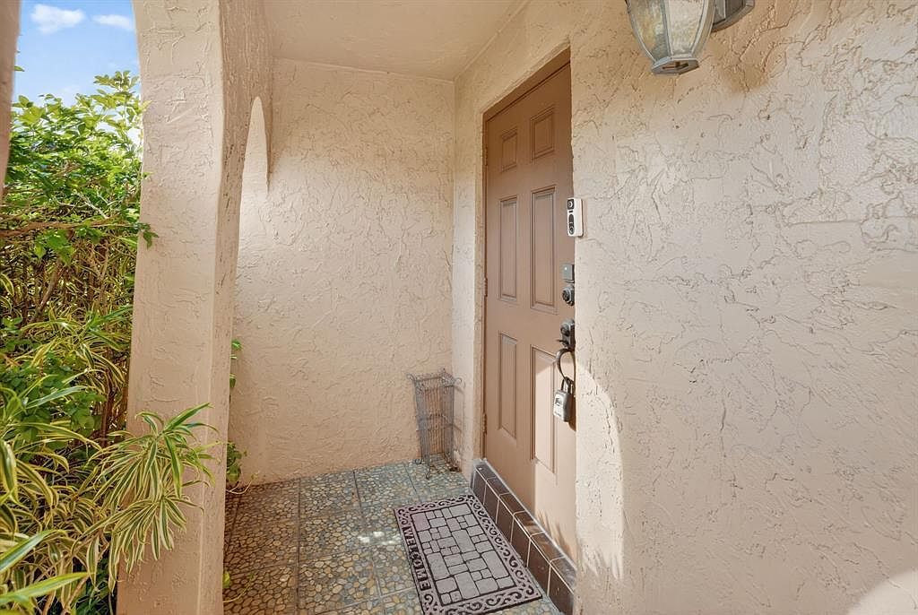 16 Toledo Ct #3-38 Davie, FL 33324 - Thumbnail 5