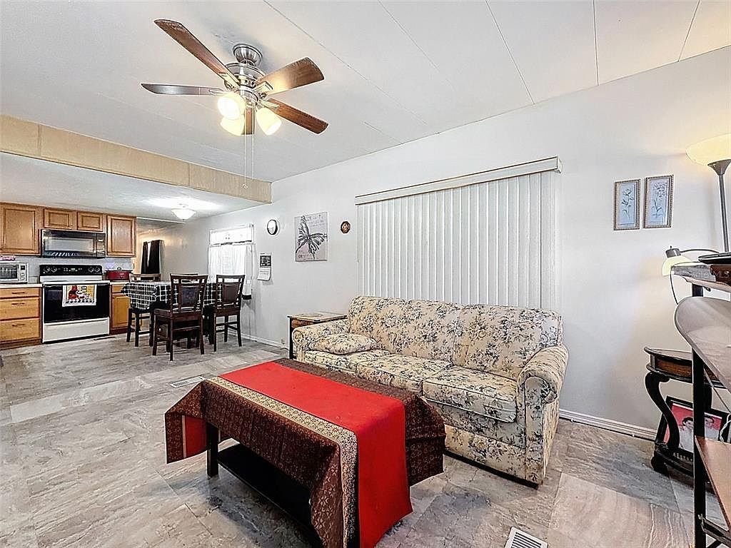 1823 Blue Lake Dr Lakeland, FL 33801 - Thumbnail 5