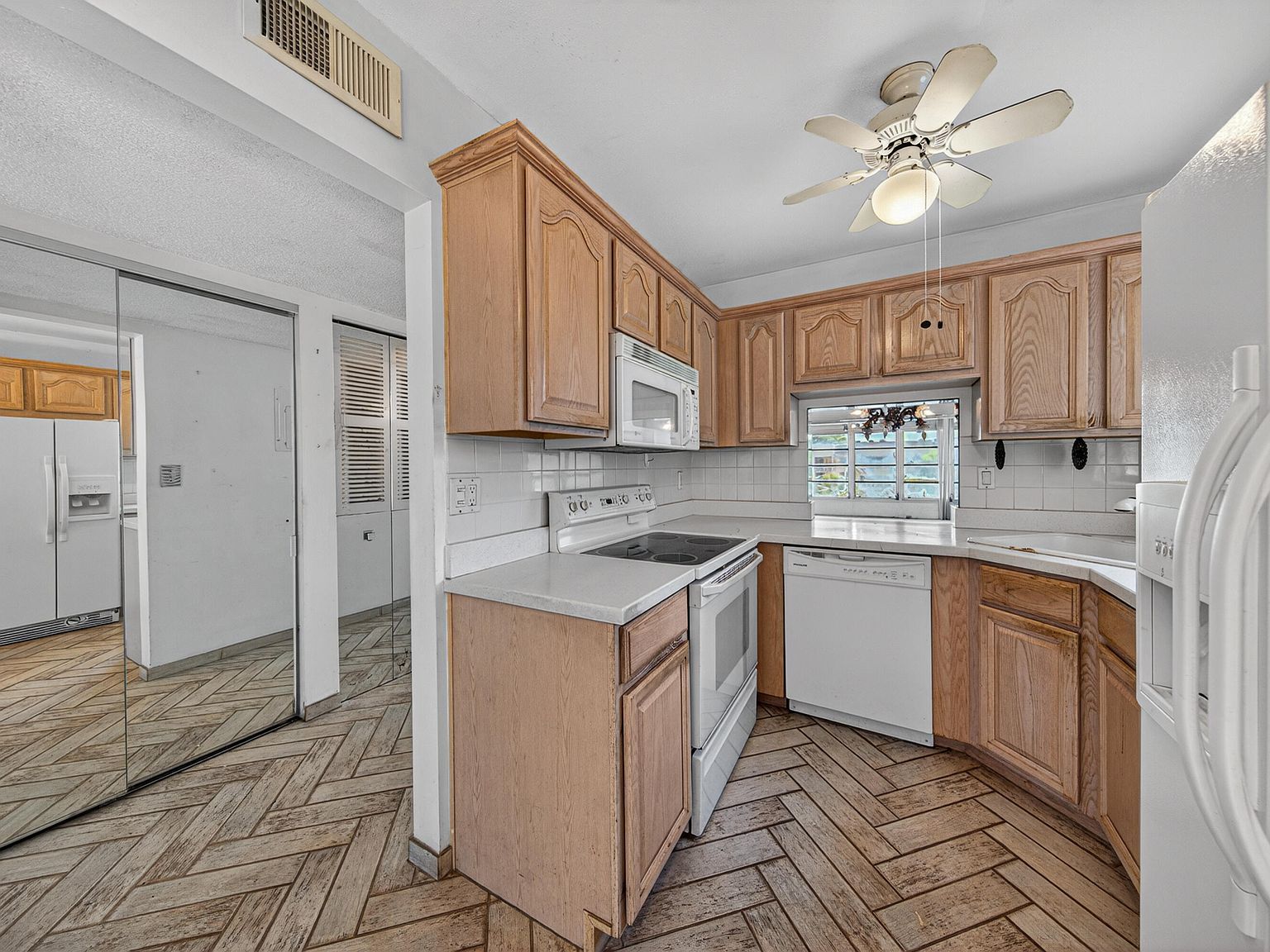 6200 NW 62nd St APT 312 Tamarac, FL 33319 - Thumbnail 5