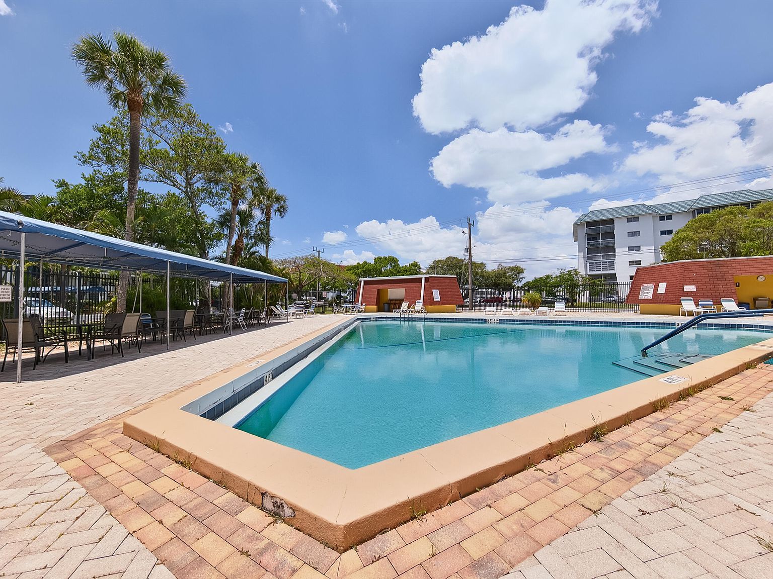 4770 NW 21st St APT 412 Lauderhill, FL 33313 - Thumbnail 5