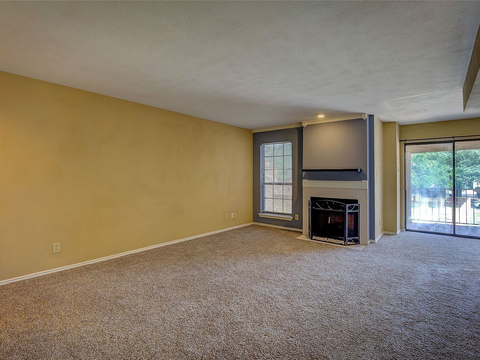 5825 Marvin Loving Dr APT 204 Garland, TX 75043 - Thumbnail 5