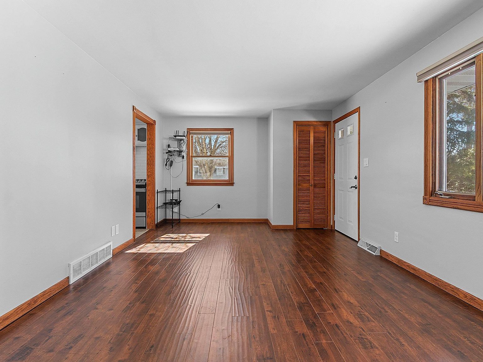 1623 Jay Ln Green Bay, WI 54304 - Thumbnail 5