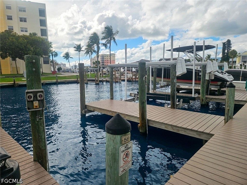 Dock 56 4351 Bay Beach Ln Fort Myers Beach, FL 33931 - Thumbnail 5