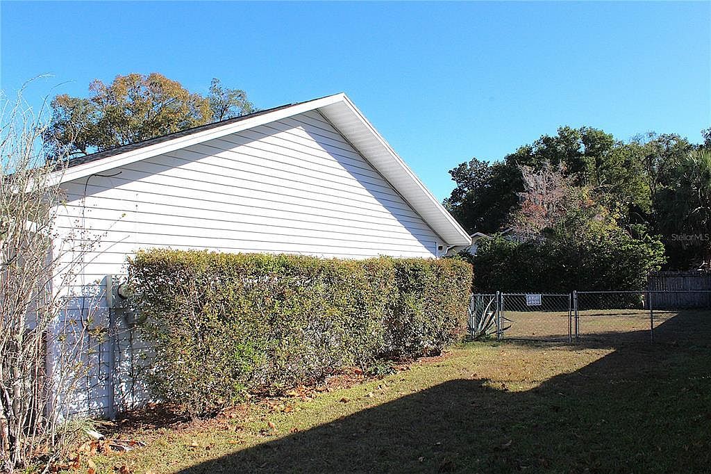 707 NE 46th Ct Ocala, FL 34470 - Thumbnail 5