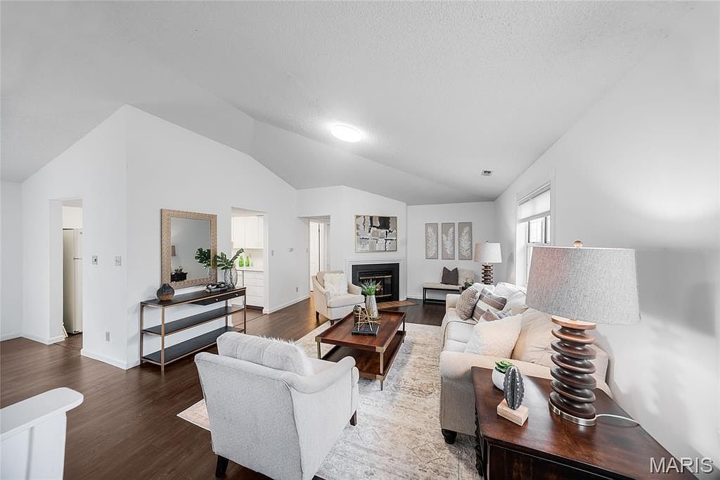 8930 Cardinal Ter Saint Louis, MO 63144 - Thumbnail 5