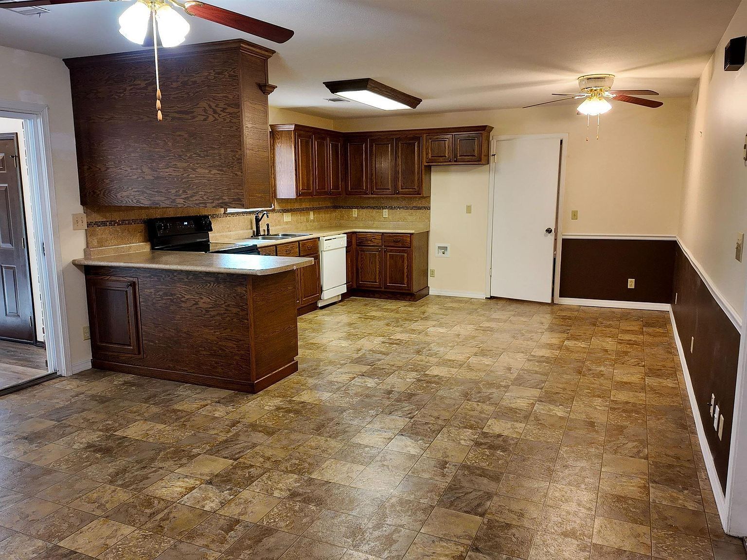 1315 S Crawford St Clarksville, AR 72830 - Thumbnail 5