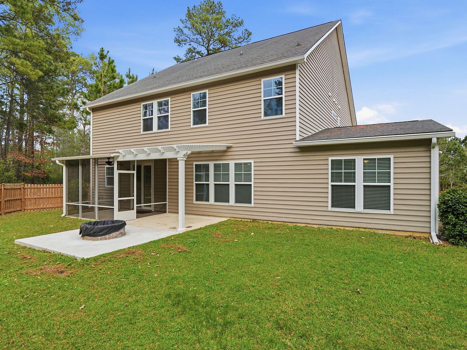2307 Hummingbird Ln Summerville, SC 29483 - Thumbnail 5