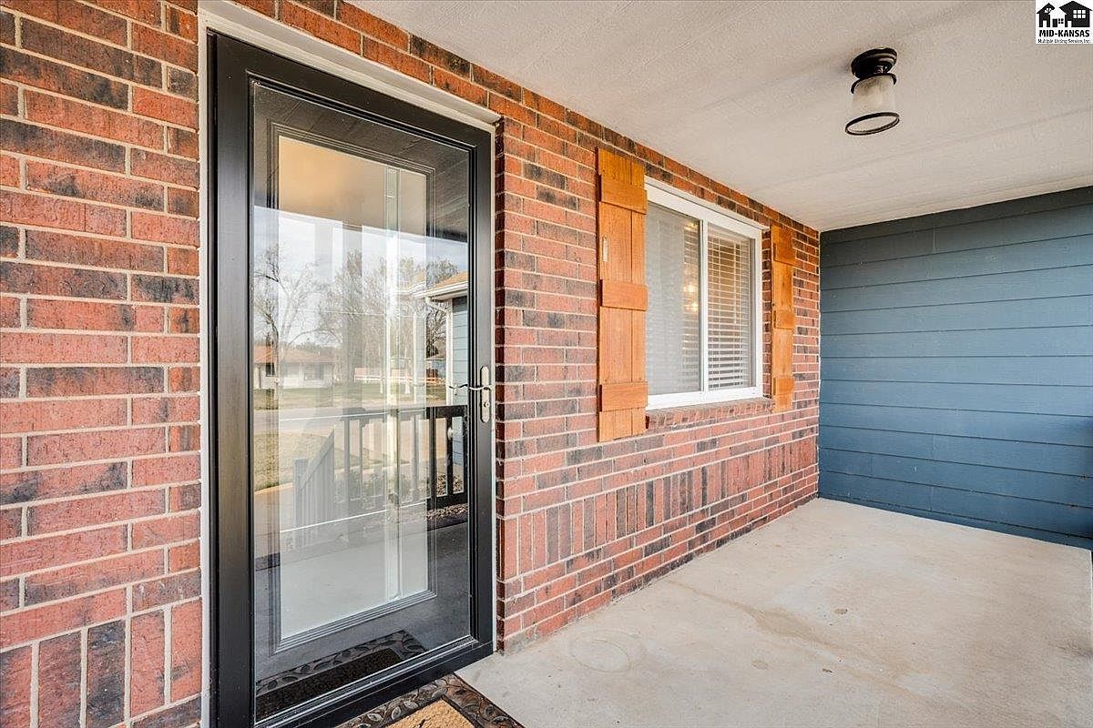 1811 E 26th Ave Hutchinson, KS 67502 - Thumbnail 5