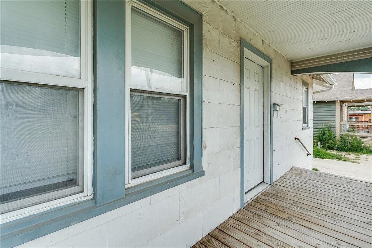 2043 S Broadway Ave #2045-2047-2049 Wichita, KS 67211 - Thumbnail 5