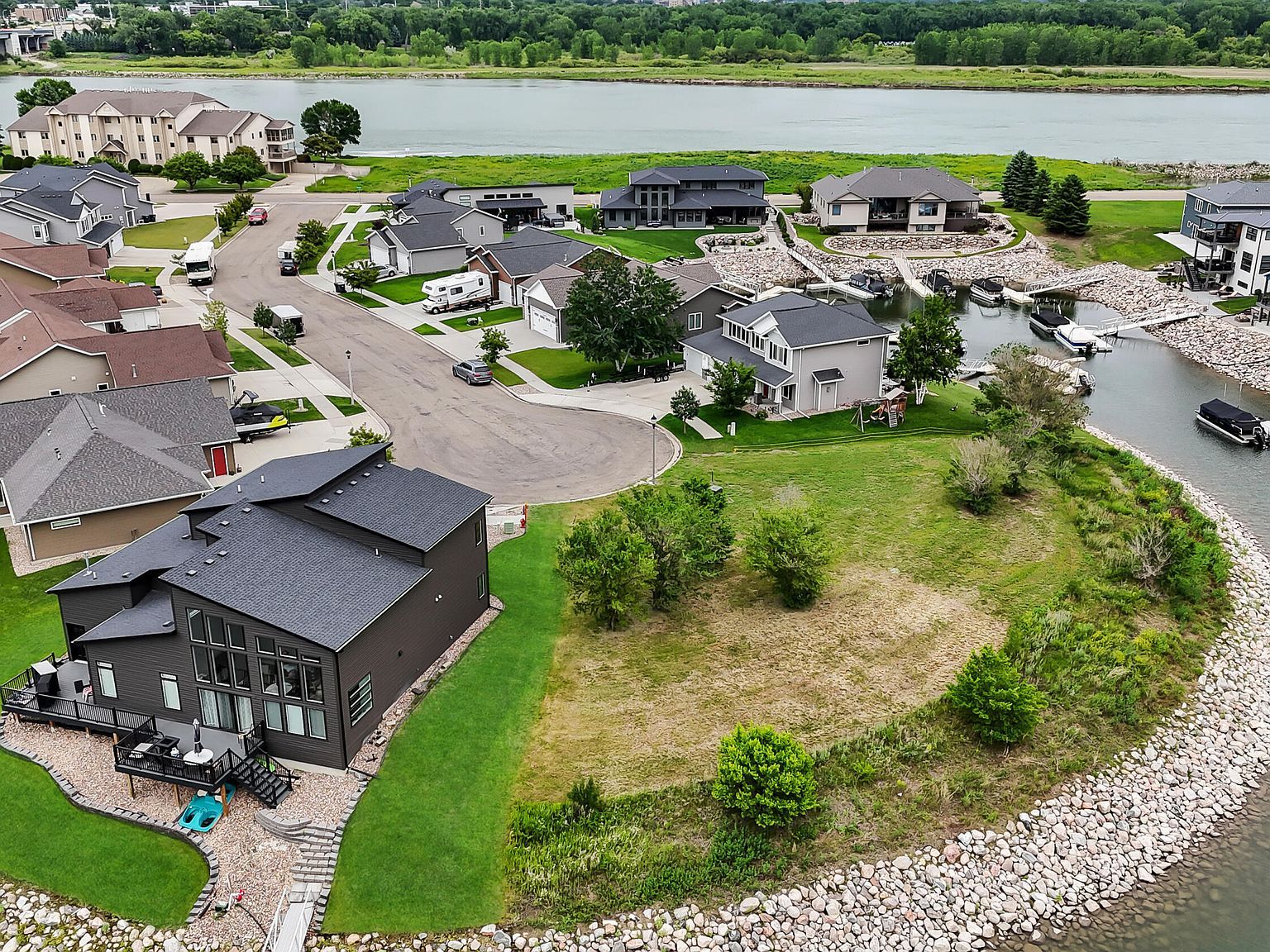 2207 Bridgeview Ct SE Mandan, ND 58554 - Thumbnail 5