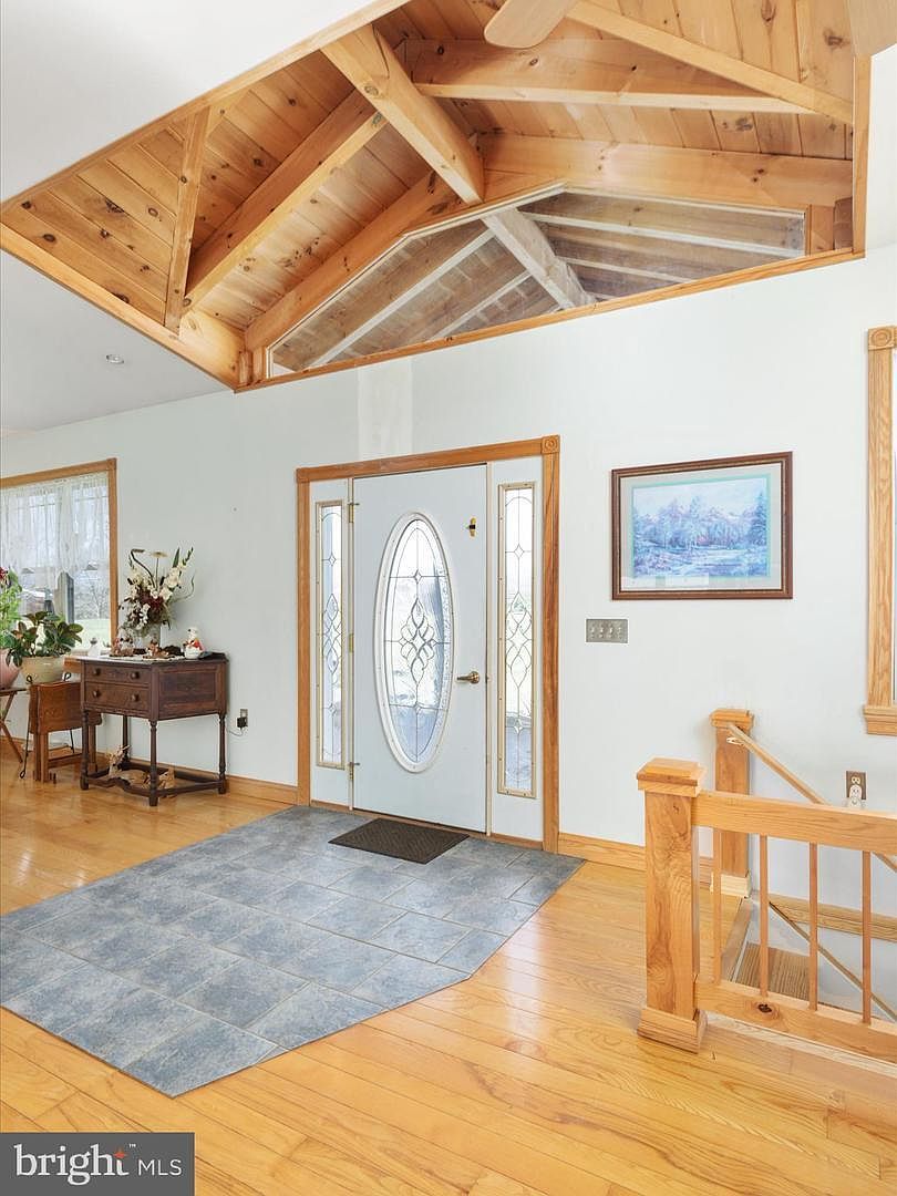 2760 Riverview Dr Toms Brook, VA 22660 - Thumbnail 5