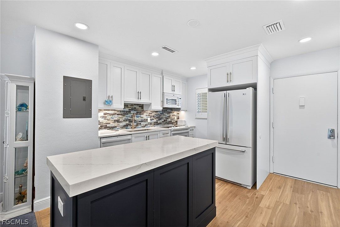 7400 Estero Blvd APT 404 Fort Myers Beach, FL 33931 - Thumbnail 5