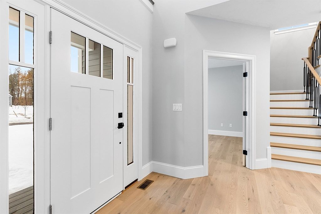 11 Earle Stewart Ln Lot 2 Wrentham, MA 02093 - Thumbnail 5