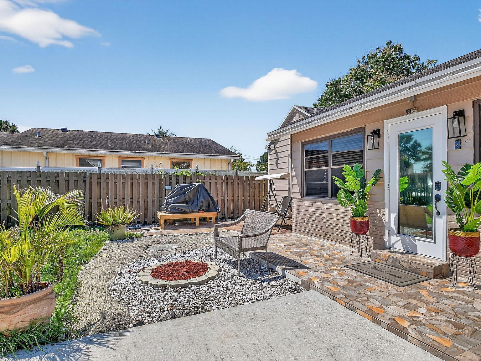 425 Broward Ave Greenacres, FL 33463 - Thumbnail 5