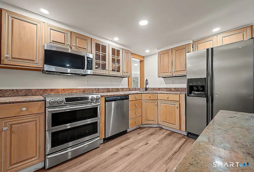 78 Union St Bristol, CT 06010 - Thumbnail 5