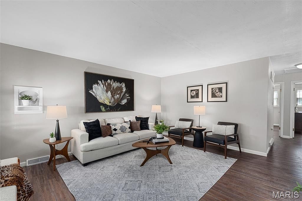 610 Superior Dr Saint Louis, MO 63135 - Thumbnail 5