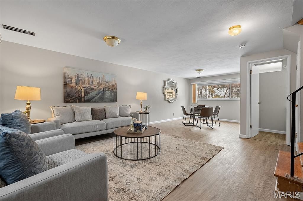 11008 Baywood Ter Saint Louis, MO 63126 - Thumbnail 5