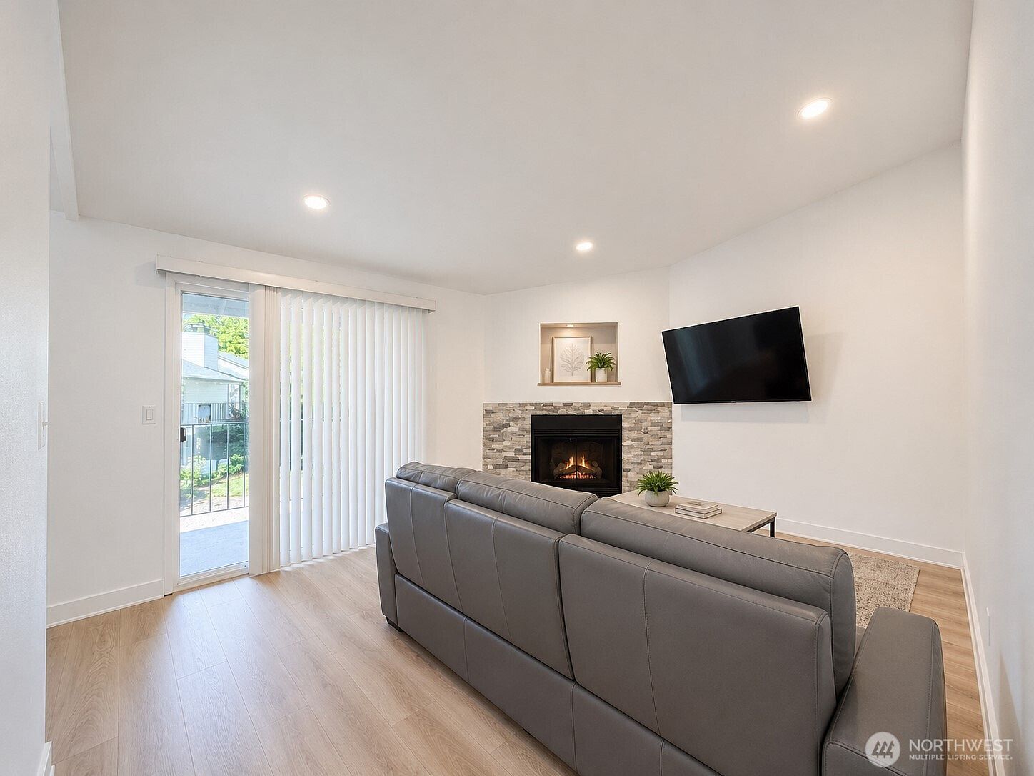 1852 Central Pl S APT E46 Kent, WA 98030 - Thumbnail 5