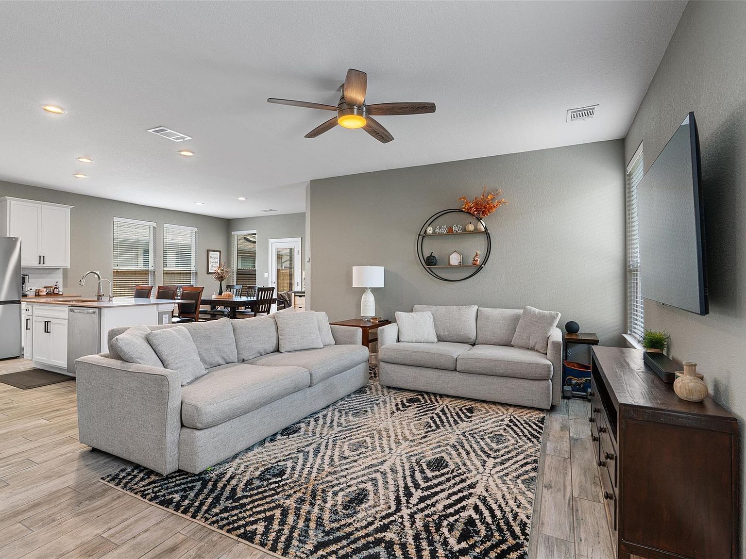 285 Gaida Loop Georgetown, TX 78628 - Thumbnail 5