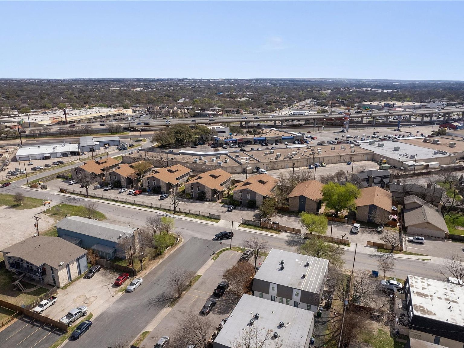 8621 Putnam Dr APT C Austin, TX 78757 - Thumbnail 5