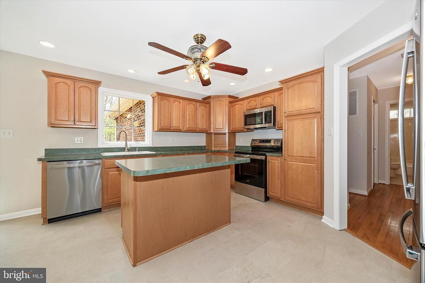 10393 Liberty Rd Frederick, MD 21701 - Thumbnail 5