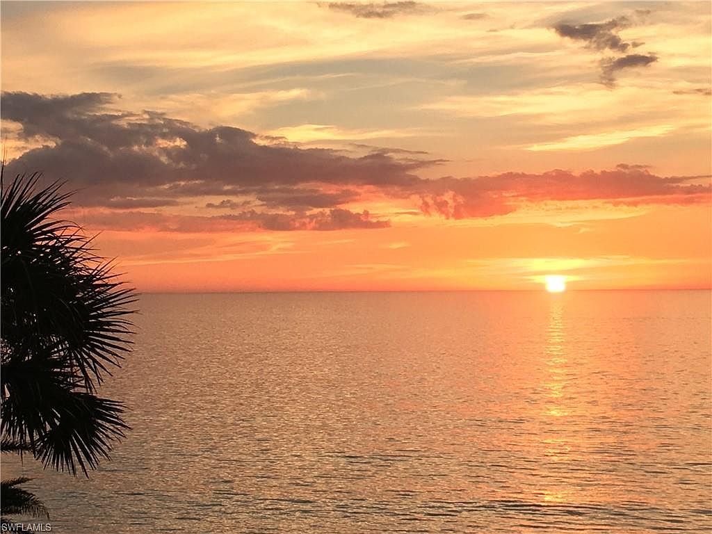 9375 Gulf Shore Dr APT 402 Naples, FL 34108 - Thumbnail 5