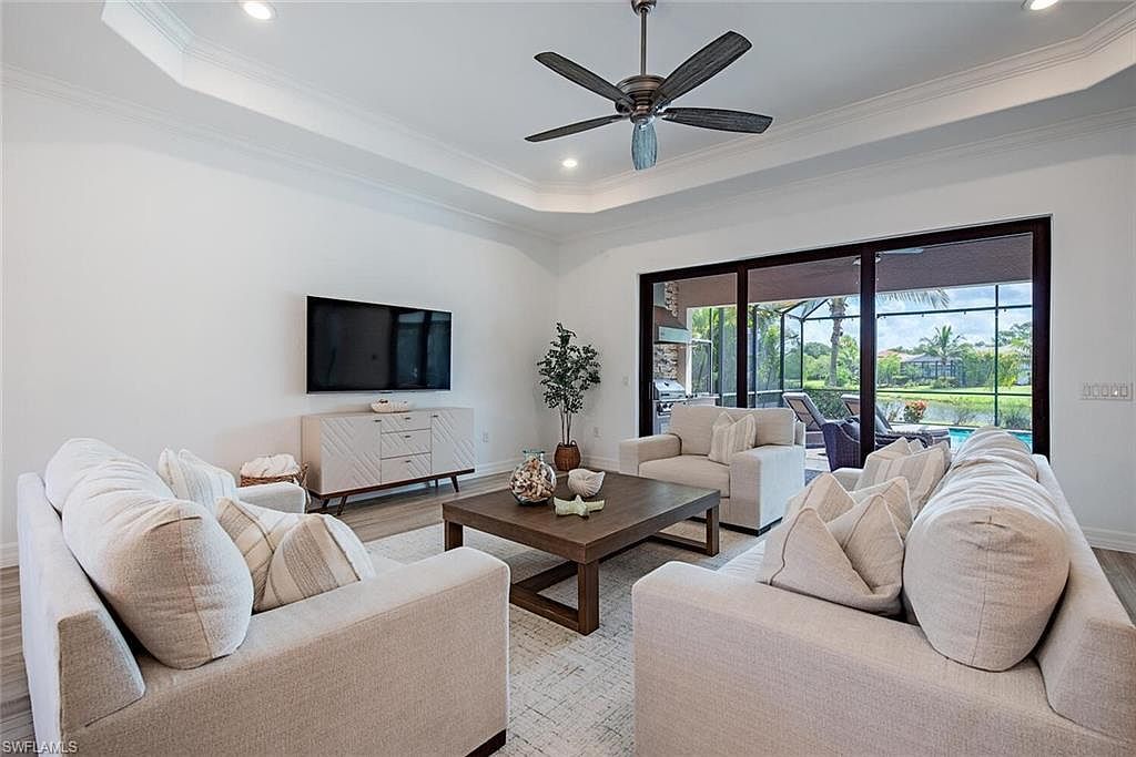 1858 Mustique St Naples, FL 34120 - Thumbnail 5