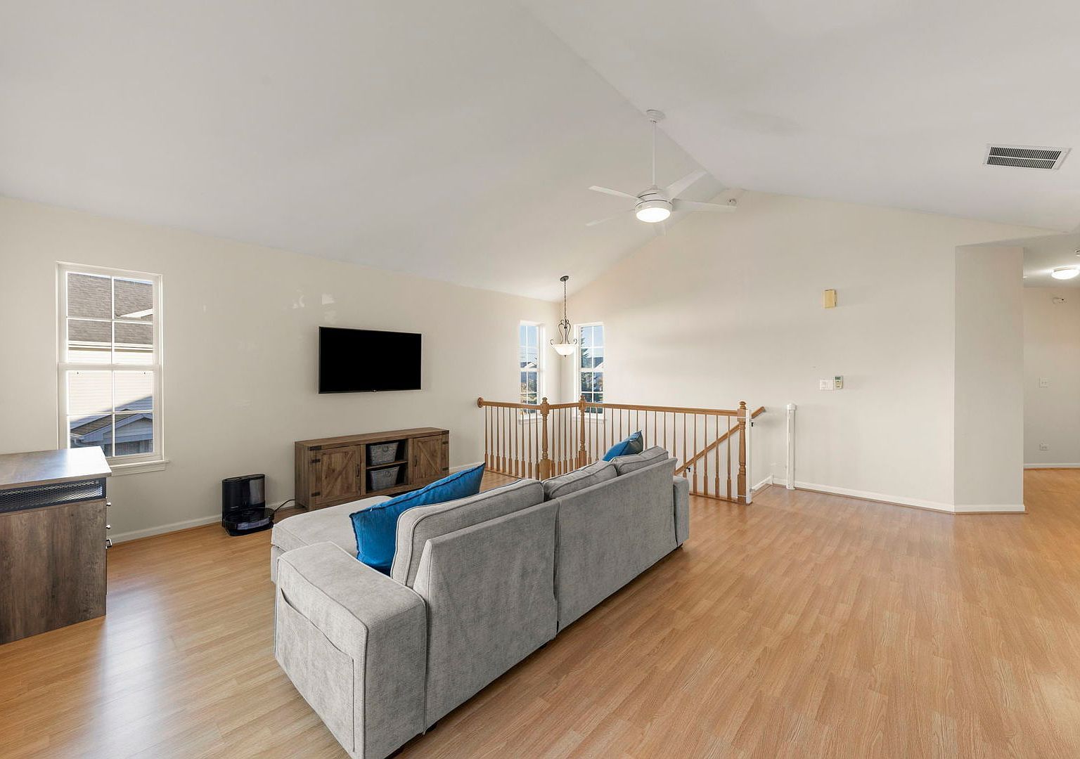 2513 Dickens Dr Aurora, IL 60503 - Thumbnail 5