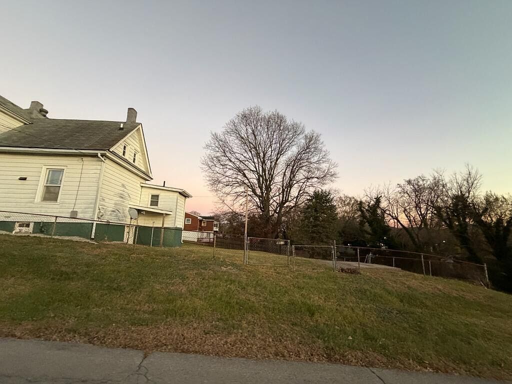 1730 Moorman Ave NW Roanoke, VA 24017 - Thumbnail 5