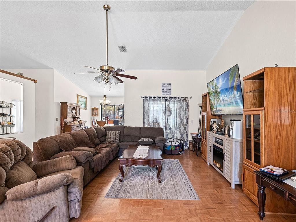 18824 Parade Rd Hudson, FL 34667 - Thumbnail 5