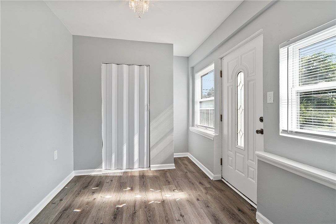 200 Thomas St West Mifflin, PA 15122 - Thumbnail 5