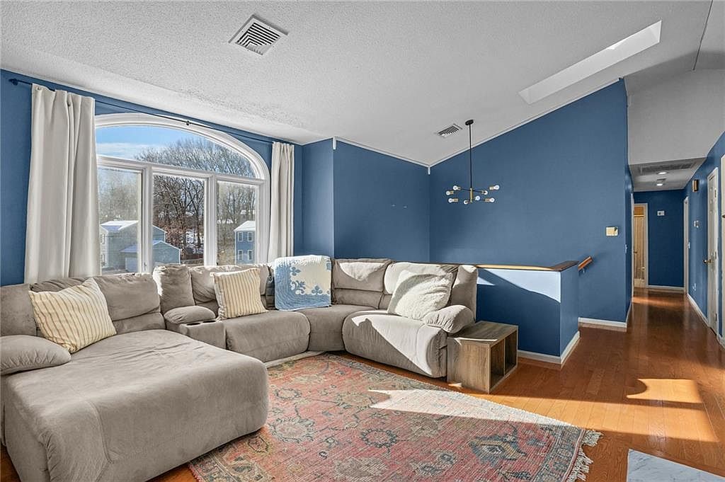 25 Ivy Hollow Ct Cranston, RI 02921 - Thumbnail 5