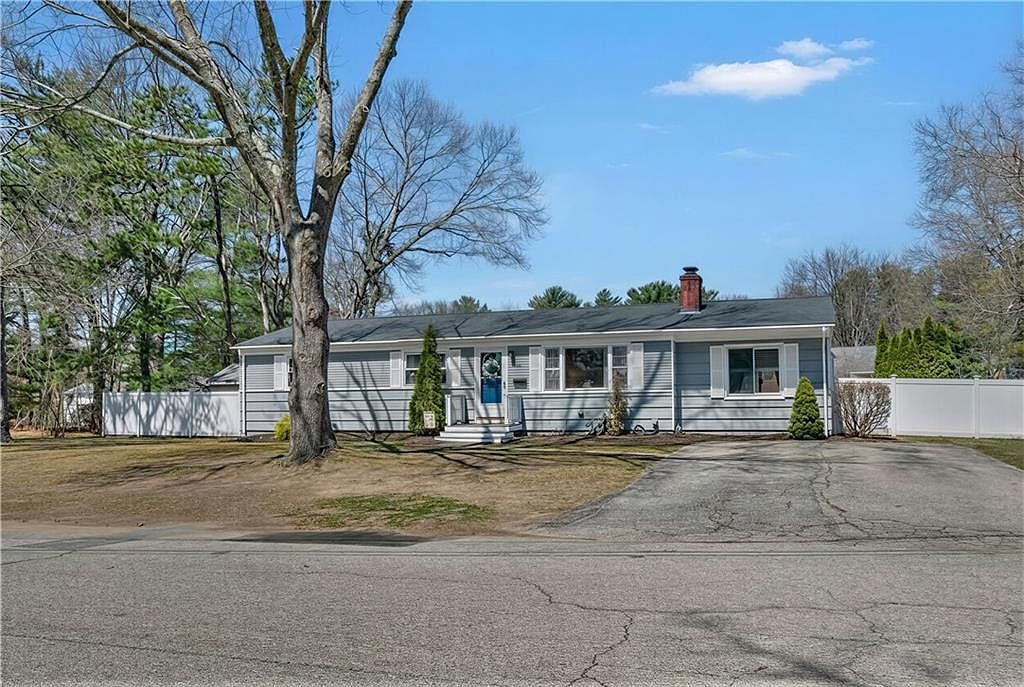 170 Heritage Rd North Kingstown, RI 02852 - Thumbnail 5