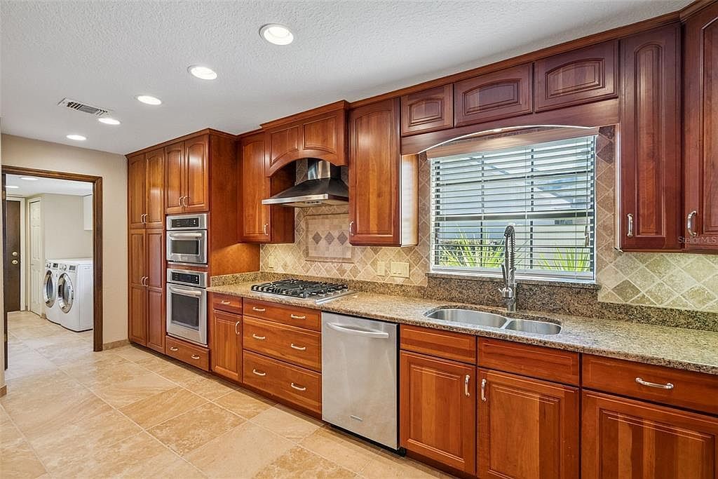 3314 Heathgate Ct Orlando, FL 32812 - Thumbnail 5