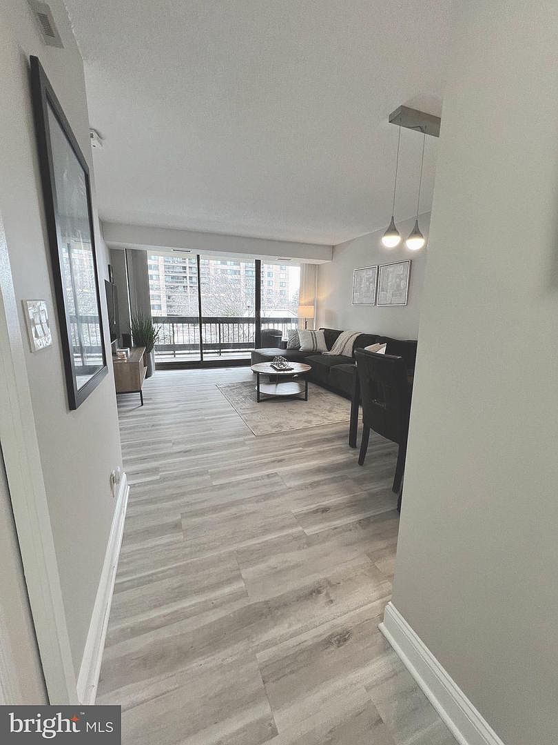 5505 Seminary Rd APT 118N Falls Church, VA 22041 - Thumbnail 5