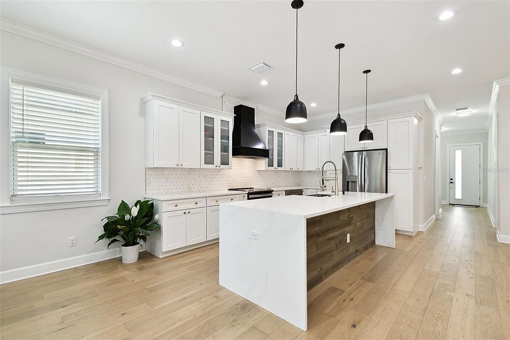 3106 W Cherokee Ave Tampa, FL 33611 - Thumbnail 5