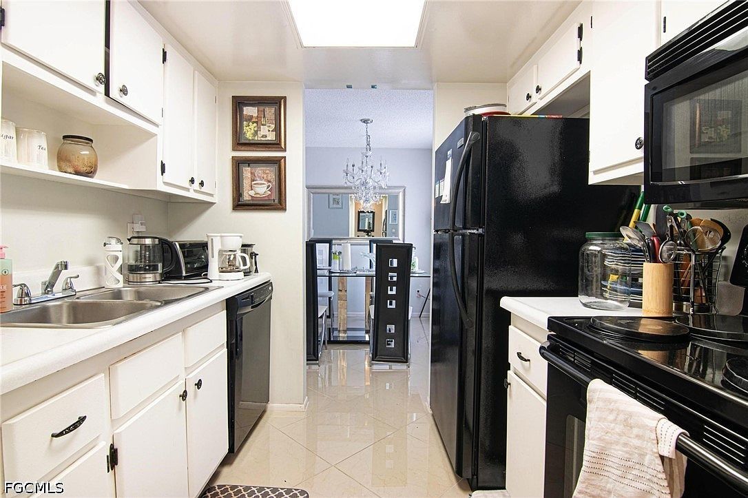 2366 E Mall Dr APT 414 Fort Myers, FL 33901 - Thumbnail 5