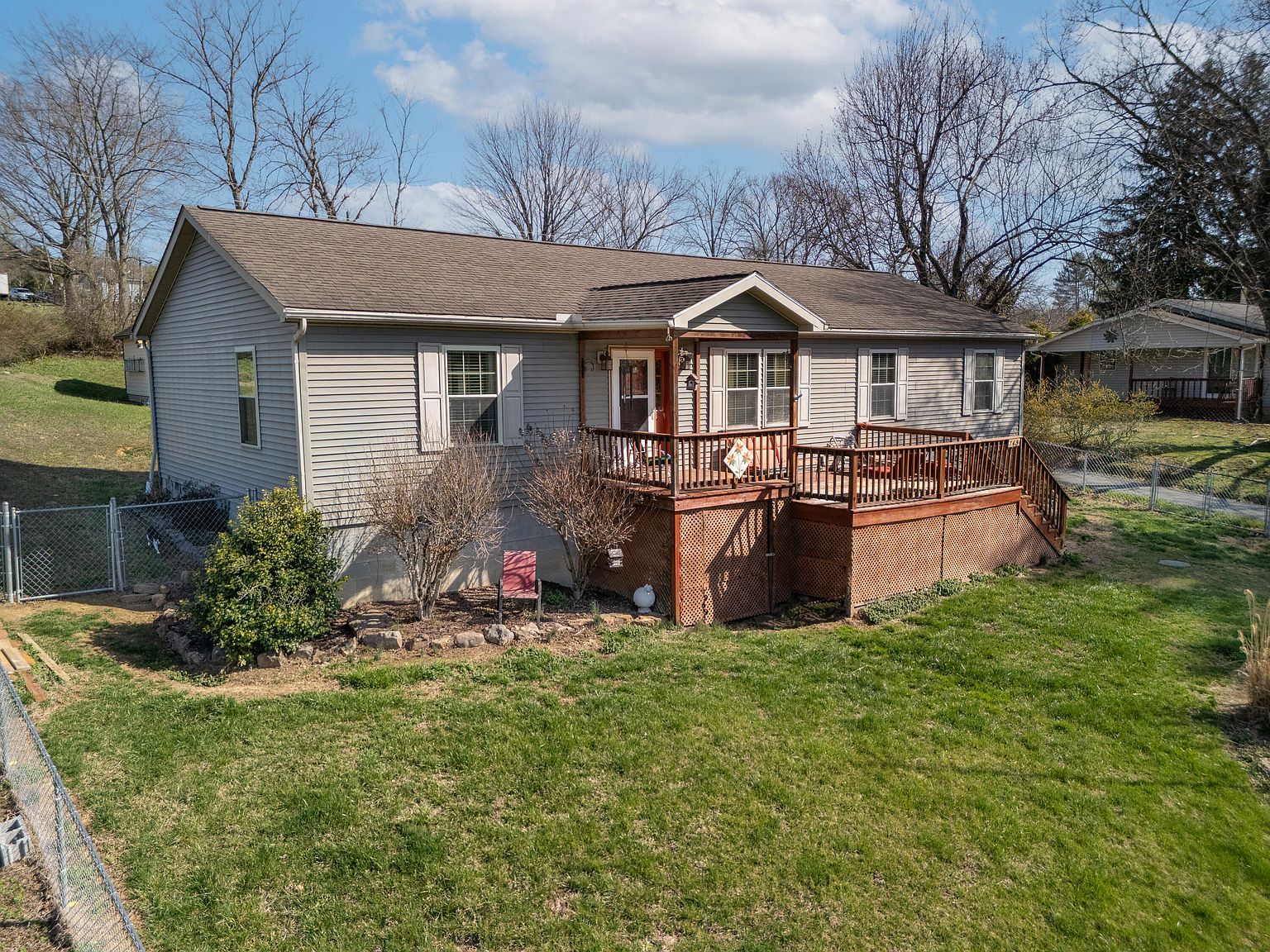 745 St Route 3&12 Hinton, WV 25951 - Thumbnail 5