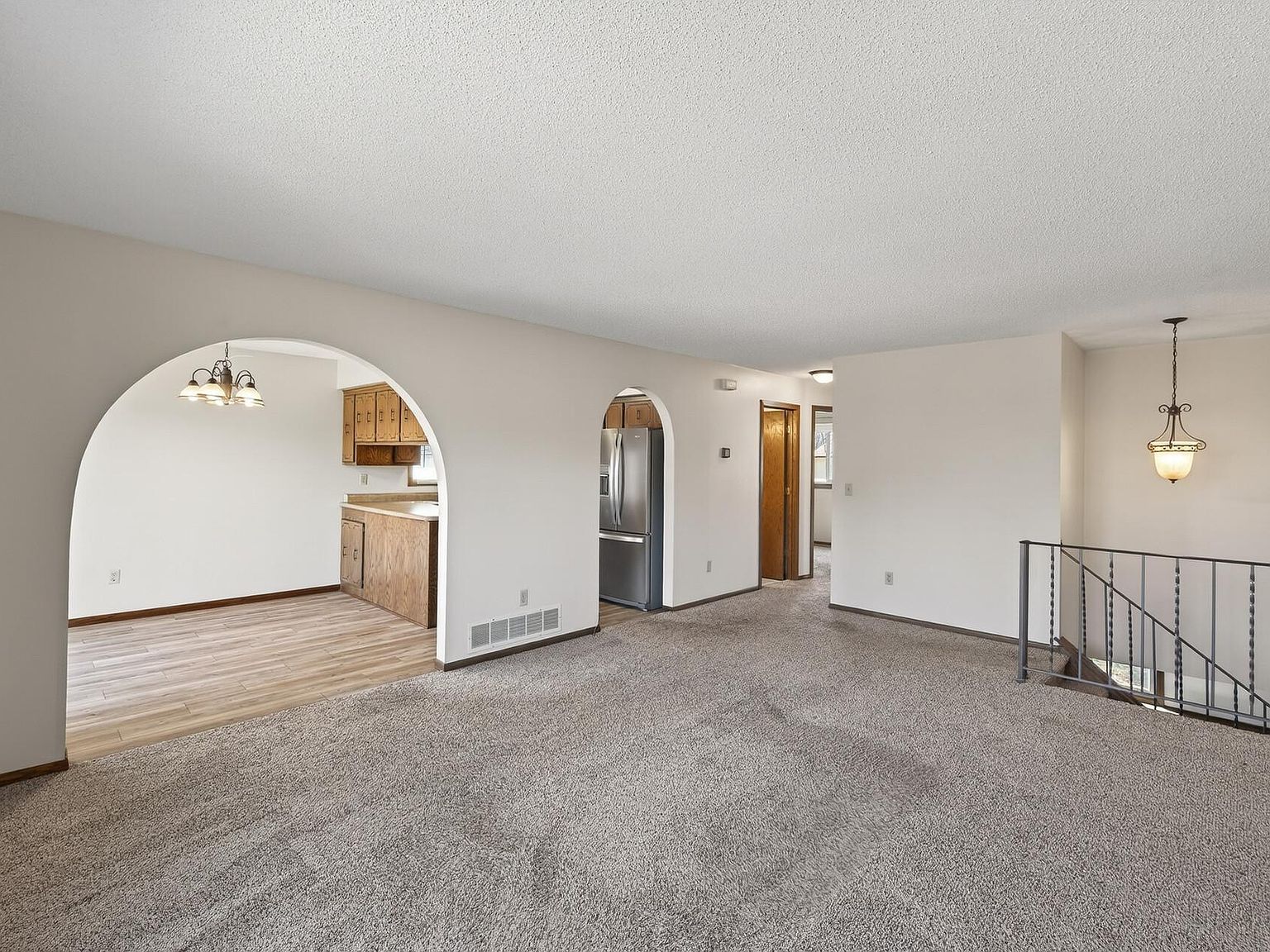 16801 Mankato St NE Ham Lake, MN 55304 - Thumbnail 5