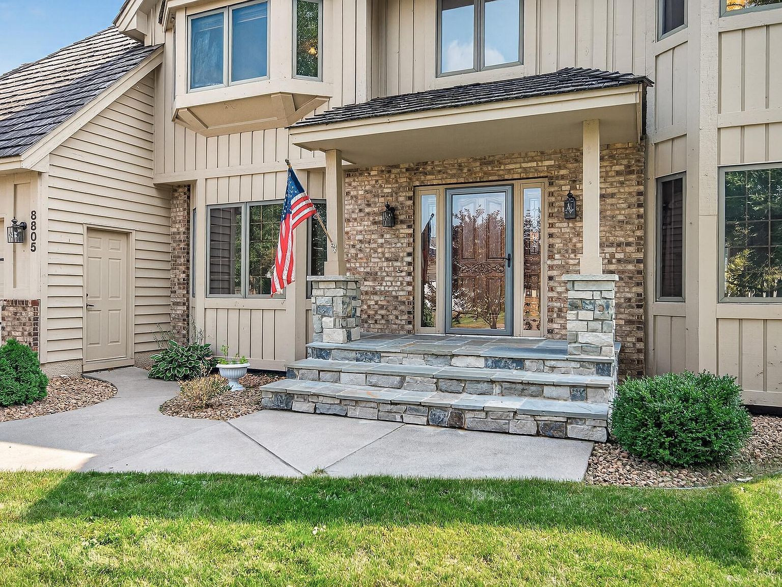 8805 Inverness Ter Minneapolis, MN 55443 - Thumbnail 5