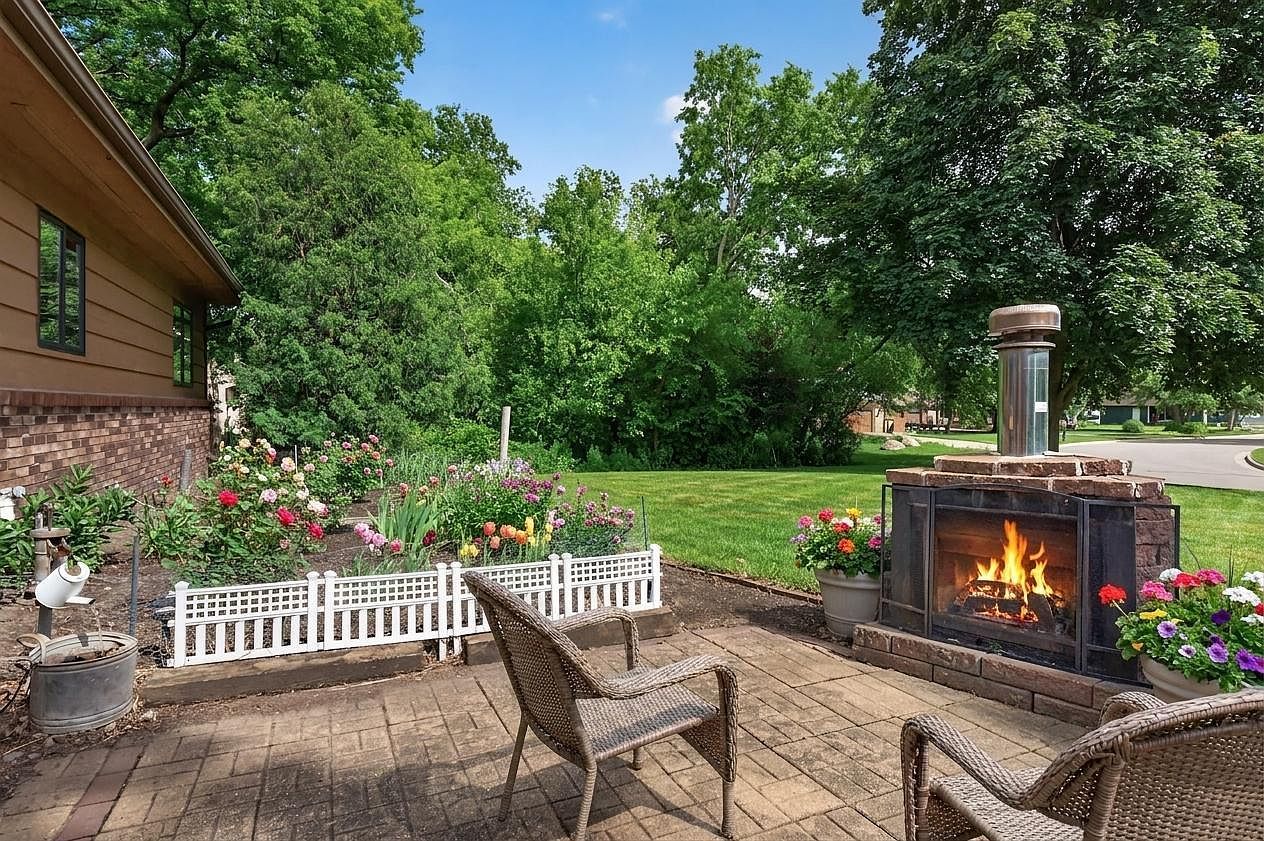7712 Riverdale Dr N Brooklyn Park, MN 55444 - Thumbnail 5