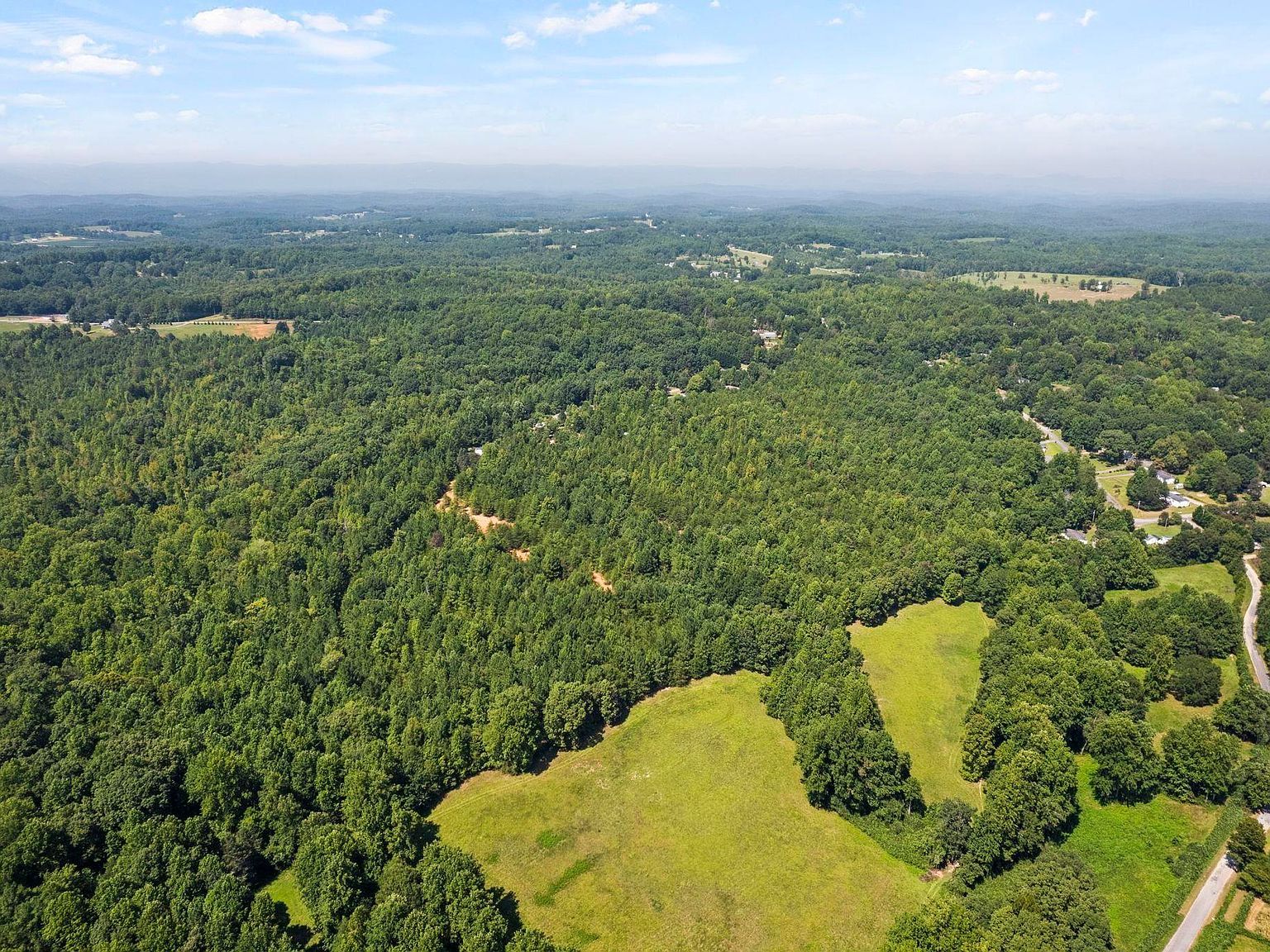 Diwa Dr Easley, SC 29640 - Thumbnail 5