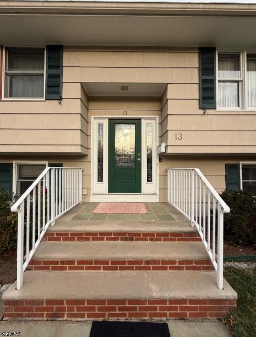 13 Glutting Pl East Hanover, NJ 07936 - Thumbnail 5