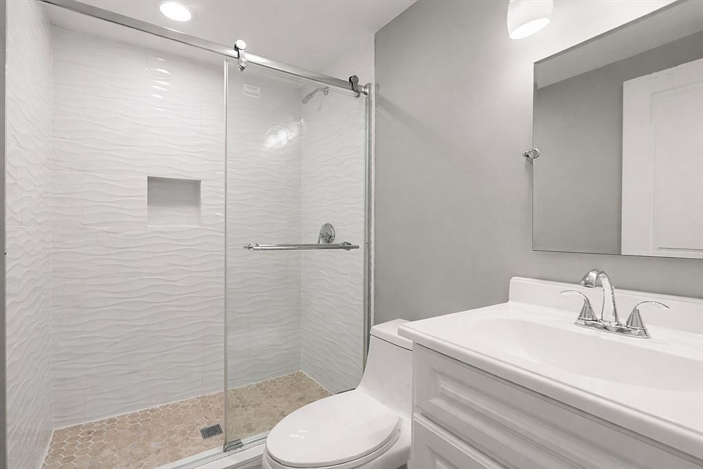 40 Morris St APT 2 Boston, MA 02128 - Thumbnail 5