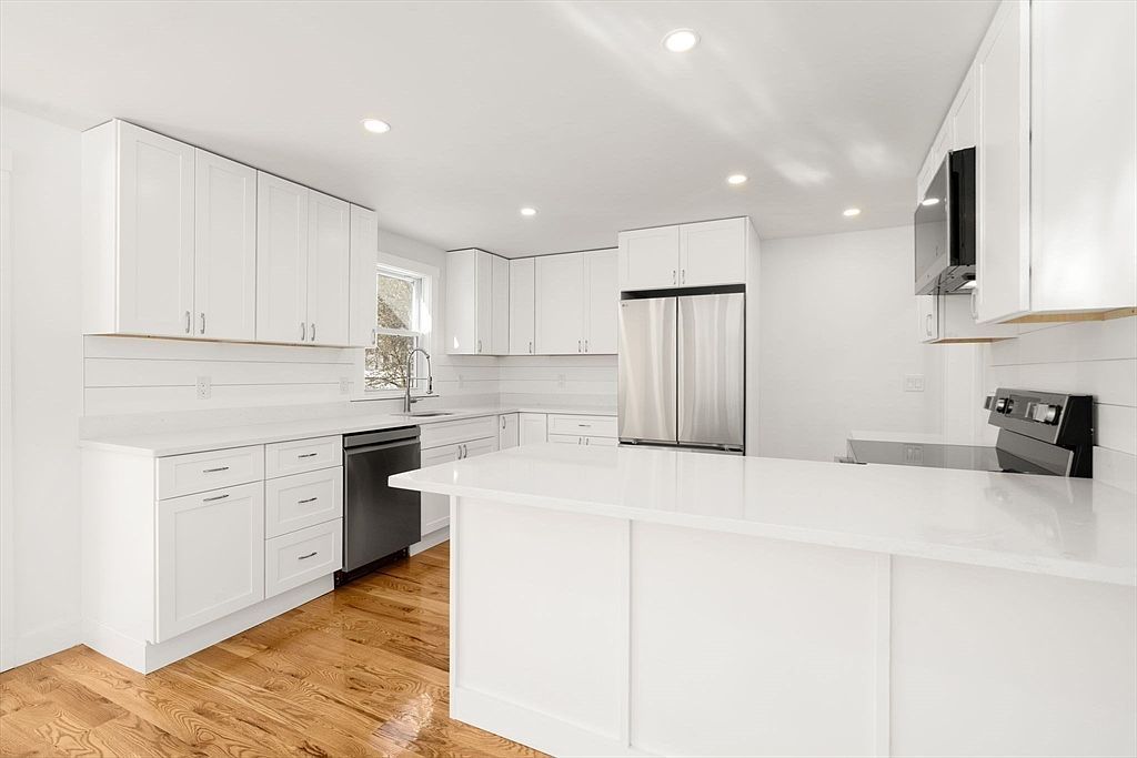 925 Washington St Franklin, MA 02038 - Thumbnail 5